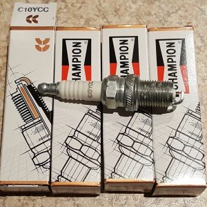 Set of 4 new Champion C10YCC Spark Plugs