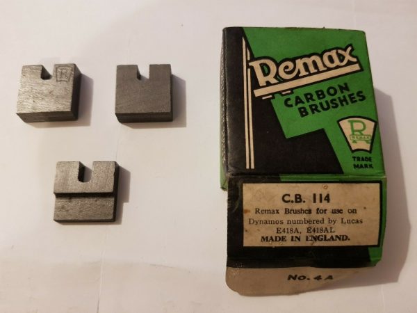 Dynamo Brush set Lucas E418A/E418AL: Singer 9hp, 12hp & 14hp 1933 only.