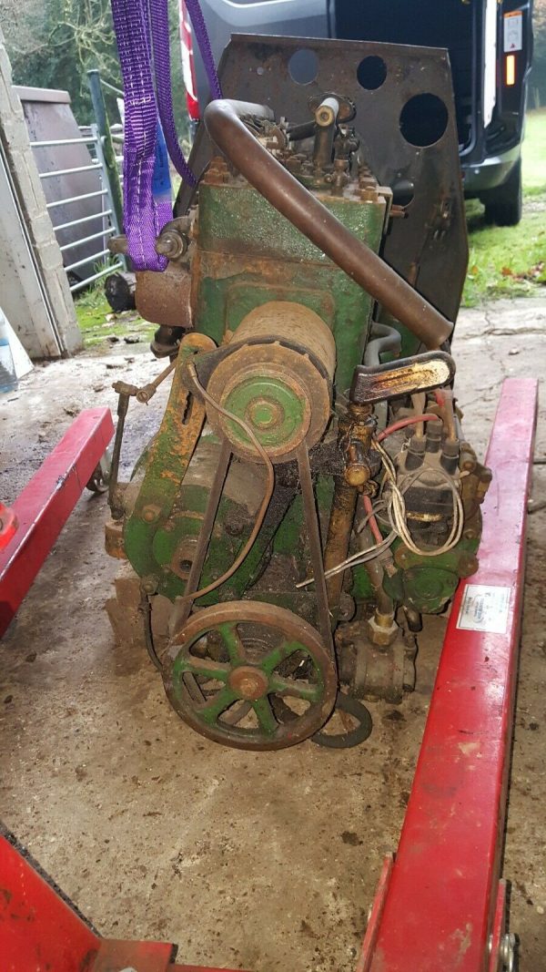 Ferry Engine Co. Woolston Southampton.  Type BM Vintage Marine petrol engine.